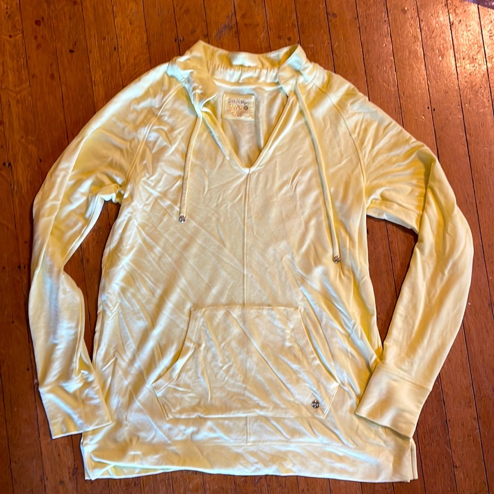 Lily Pulitzer luxletic light yellow long sleeve size M